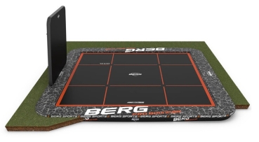 BERG SPORTS Ultim Pro Bouncer FlatGround 5x5 + AeroWall